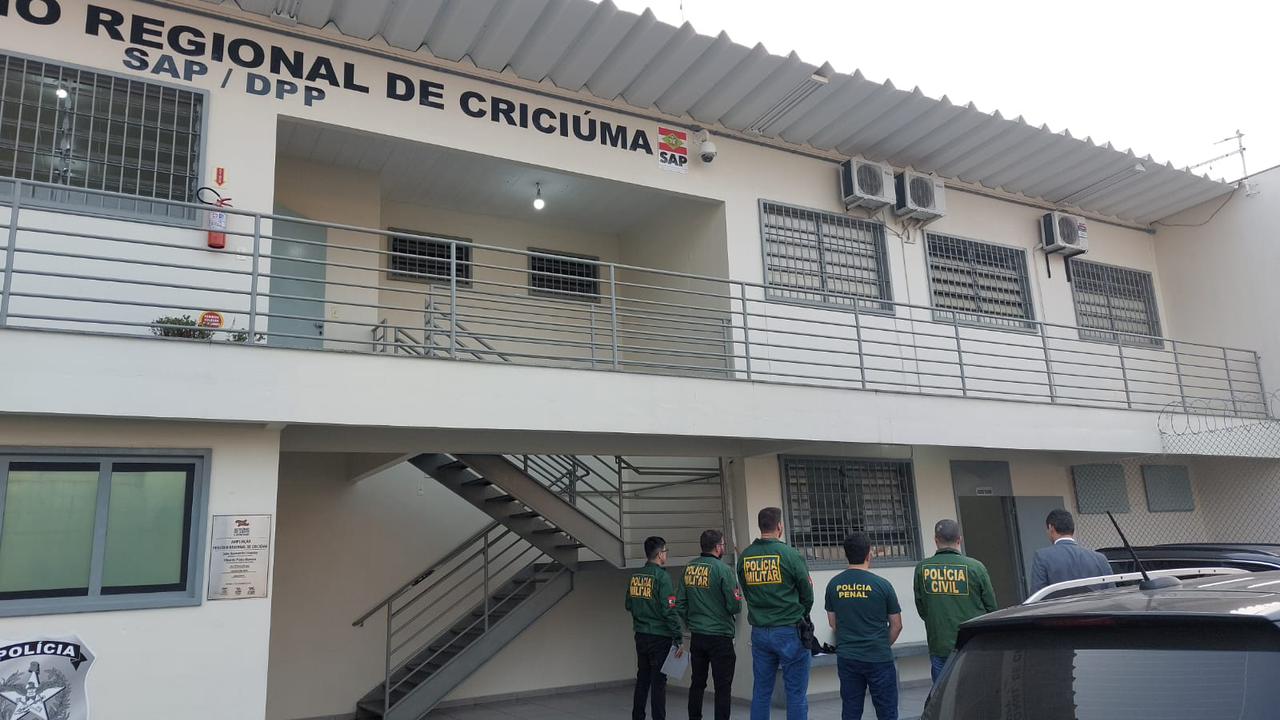 Operação do Gaeco prende prefeito de Criciúma e cumpre ordens judiciais em Jaraguá do Sul 