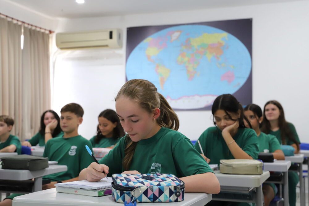 Alunos da Rede Municipal de Jaraguá receberão uniformes a partir de segunda-feira (19)