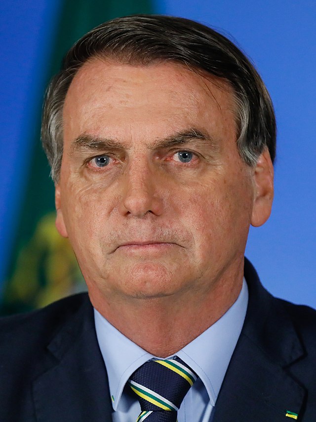 Bolsonaro passa mal novamente e cancela agenda em SC