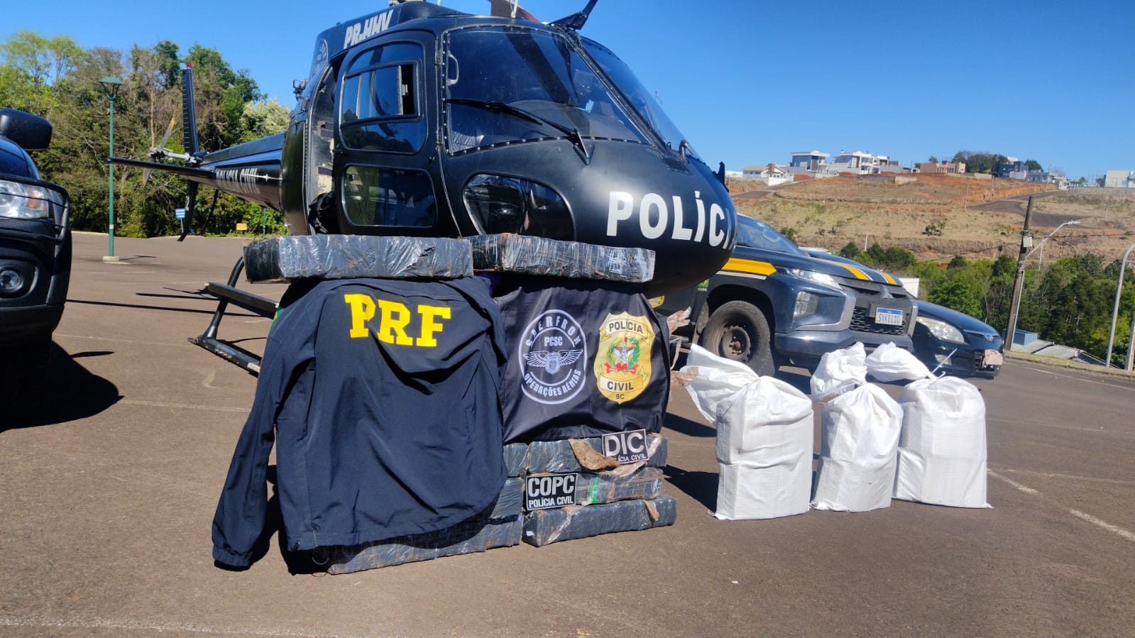 Operação policial prende cinco e apreende 252 quilos de maconha no oeste