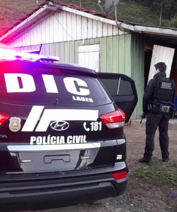 Mulher que matou idosa com mais de 50 facadas em SC é presa