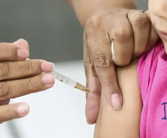 Jaraguá do Sul: MP pede suspensão da obrigatoriedade da vacina Covid para crianças