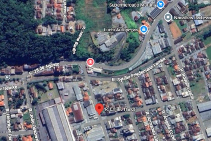 Guaramirim realiza troca de dormentes e obra de drenagem nesta terça-feira (16)