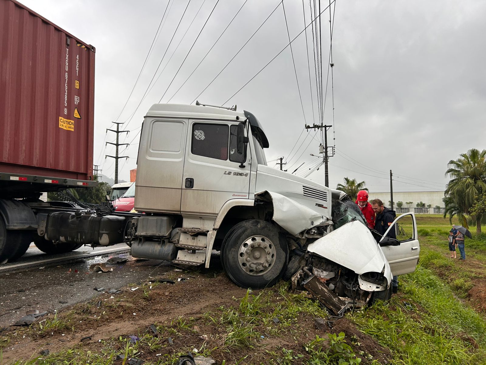 SC 108 e SC 110: Dois acidentes graves e uma morte na sexta-feira
