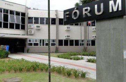 Médica que atirou no ex-companheiro será julgada hoje em Jaraguá do Sul