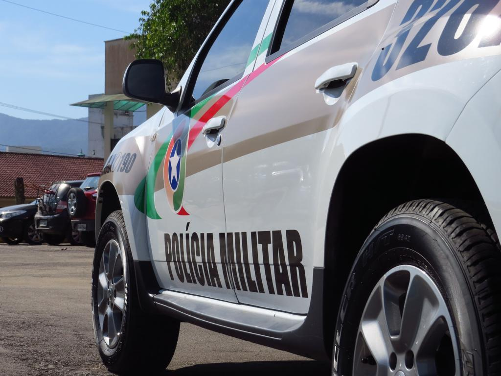Polícia Militar registra prisões, agressão e tentativa de fraude em diferentes cidades do norte de SC