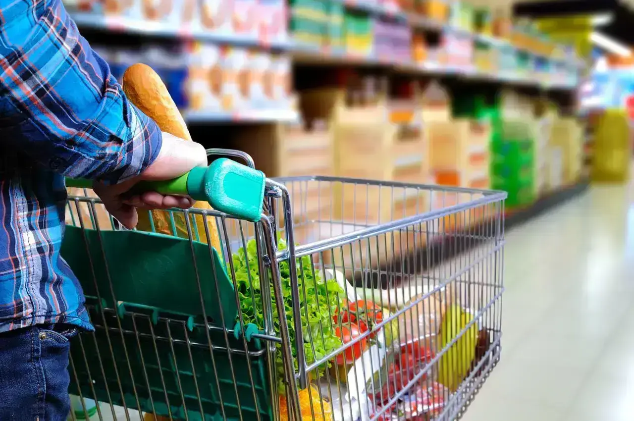 Cesta básica e combustíveis pesam no bolso dos consumidores em Jaraguá do Sul