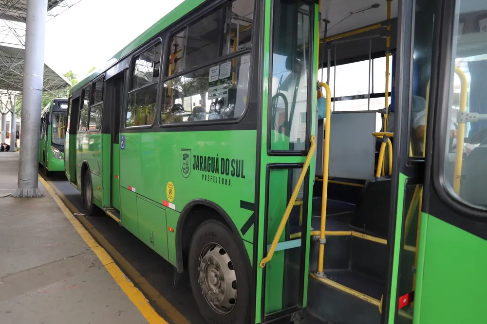 ATENÇÃO, PASSAGEIRO: ônibus de Jaraguá têm novos horários na segunda-feira (31)