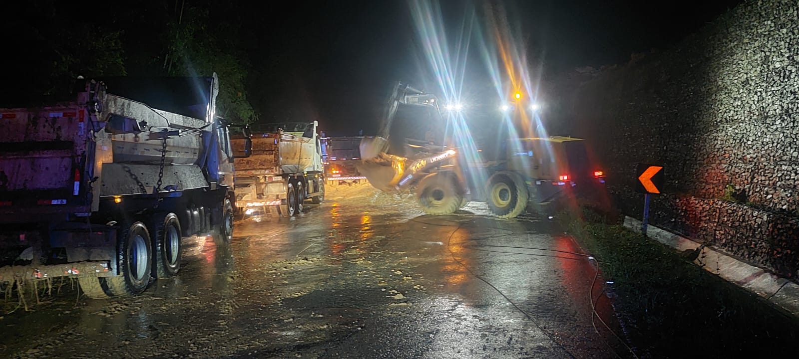 Chuva de mais de 120 milímetros provoca quedas de barreira em Corupá