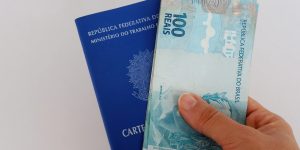 Governo oficializa reajuste do salário mínimo para R$ 1.621 em 2026