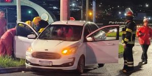 Mulher é encaminhada ao hospital após colisão em Guaramirim