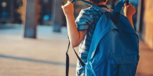 Volta às aulas: pais devem ficar atentos a cobranças abusivas, alerta MPSC