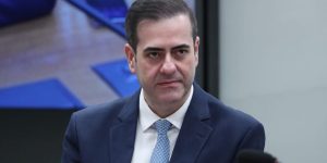 Chiodini deixa governo de SC e retorna a Brasília como deputado federal.