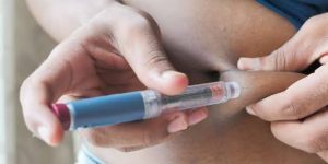 Tirzepatida falsificada: o risco da “caneta emagrecedora”