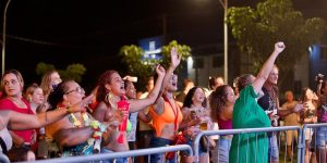 Grito de Carnaval reúne 5 mil pessoas no Parque Via Verde em Jaraguá do Sul