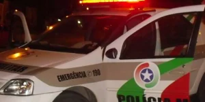 Motorista embriagada colide carro contra muro de empresa na Rua 25 de Julho em Jaraguá do Sul