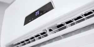 Com altas temperaturas em SC, Celesc reforça dicas para economia de energia