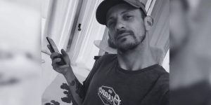 Cabeleireiro é executado a tiros próximo de igreja em Joinville