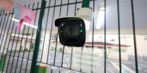 Aprovada lei que obriga instalação de câmeras de segurança em escolas e creches