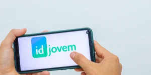 ID Jovem garante viagens gratuitas e descontos para jovens
