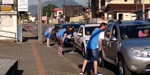 Pedágio solidário da AMA mobiliza comunidade em prol do Abril Azul neste sábado (5) 
