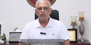 Vacinas: Prefeito revoga decreto de 2019 que exigia caderneta nas escolas