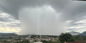 [Vídeos] Temporal causa destelhamentos e estragos em Jaraguá do Sul