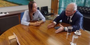 Maconha: Deputado debate uso do canabidiol com senadora em Brasília