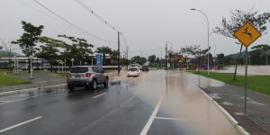 Alagamentos interditam Via Verde e 13 de maio no sábado