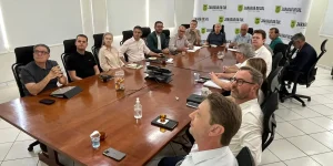 Em reunião com secretários, prefeito avalia ações de 2025