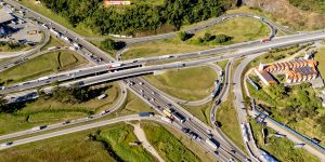 Arteris Litoral Sul prevê circulação de 1,07 milhão de veículos durante o feriado de Finados