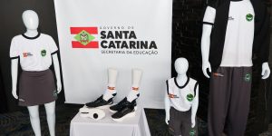 Governo de SC irá distribuir uniformes escolares para todos os estudantes da rede estadual de ensino para o ano letivo de 2026