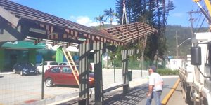 Jaraguá retoma colocação de abrigos de ônibus na próxima semana