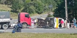 Carreta x Van: Morre idosa vítima de acidente em São Bento do Sul