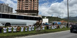 Briga de torcidas organizadas fecha a BR-101 em Itapema