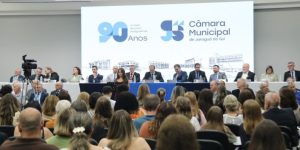 Câmara comemora 90 anos com homenagens a ex-vereadores