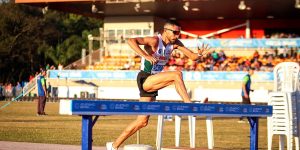 Dupla do atletismo de Jaraguá do Sul conquista medalha no maior evento da América Latina