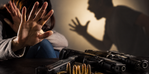 Mulher deixa casa após ser ameaçada pelo companheiro e PM apreende três armas em Jaraguá do Sul