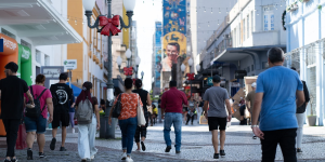 Comércio varejista de Santa Catarina cresce 4,4% e supera média nacional no início de 2026