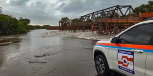 Tempestades já atingem 43 cidades do Rio Grande do Sul e Defesa Civil mantém alerta para SC