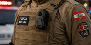 Estado tem 90 dias para apresentar plano de retomada das câmeras corporais na Polícia Militar de Santa Catarina