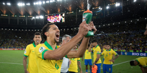 Marquinhos iguala Ronaldo e Leão entre os jogadores que mais vestiram a camisa da Seleção Brasileira