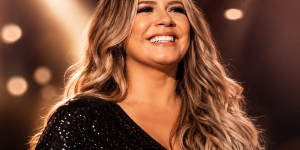 Música inédita de Marília Mendonça emociona fãs no dia em que cantora completaria 31 anos