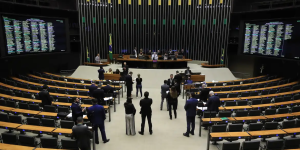 Minirreforma eleitoral aprovada na Câmara gera críticas de entidades da sociedade civil