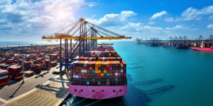Jaraguá do Sul mantém superávit comercial em 2026, mas tarifaço dos EUA acende alerta para a indústria