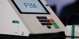Inteligência artificial e vídeos falsos passam a ser principal ameaça digital às eleições, aponta estudo