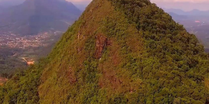 Morro em Corupá guarda vestígios de antigo vulcão e desperta curiosidade de visitantes