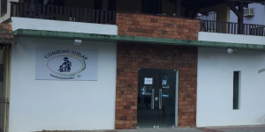 Criança de 7 anos é encontrada sozinha em casa durante atendimento do Conselho Tutelar em Massaranduba