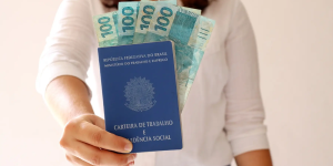 Setor de serviços lidera geração de empregos em Santa Catarina no 1º semestre