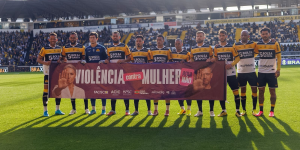 Campanha contra a violência às mulheres chega aos estádios e quadras de SC